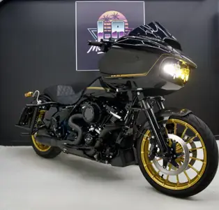 Harley-Davidson Road Glide Blackout - Vue principale